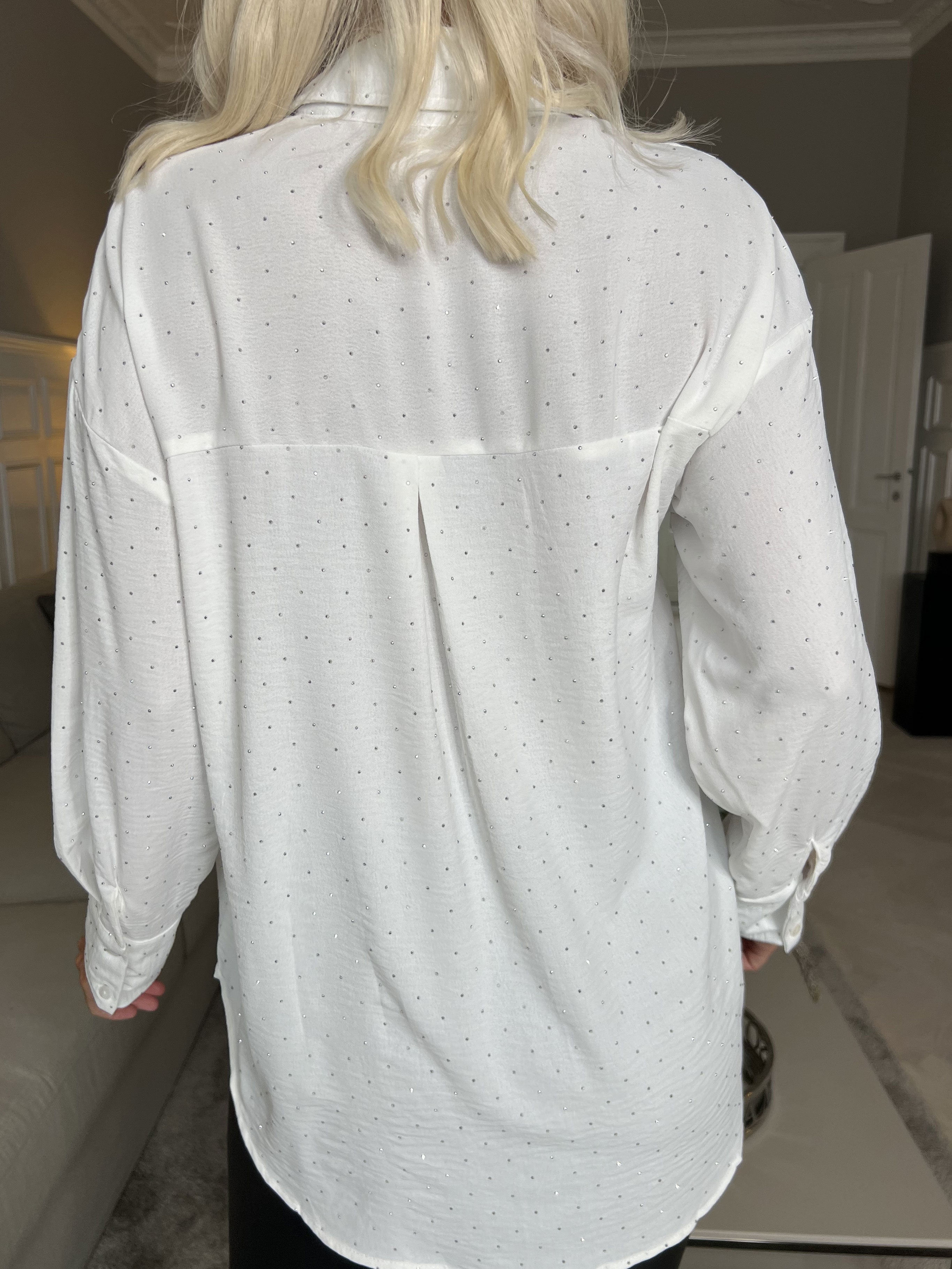 Delores - Fin skjorte pyntet med små sten